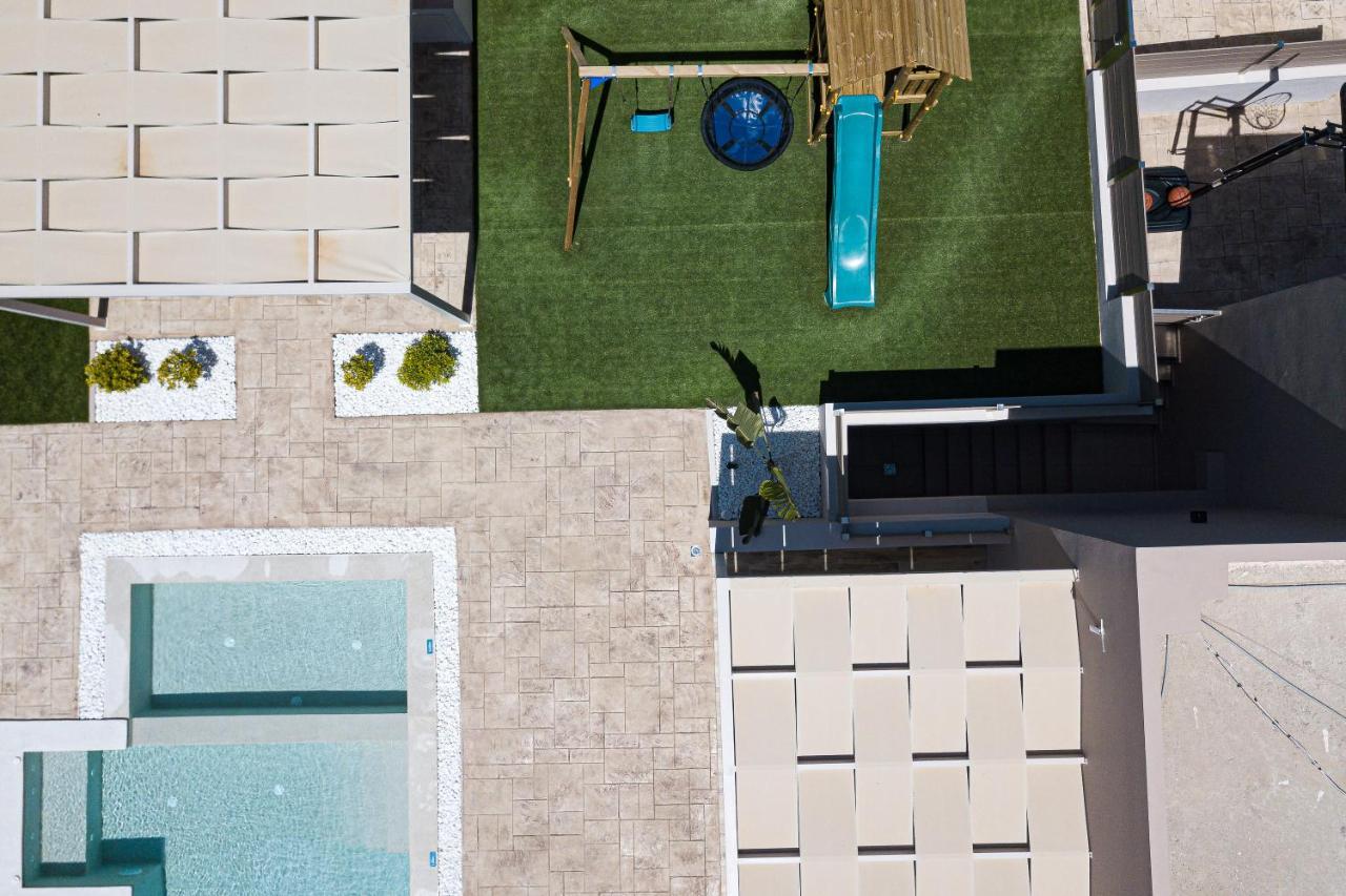 Koin Villa Sunset, With Heated Pool & Whirlpool, By Thinkvilla Perama  Экстерьер фото